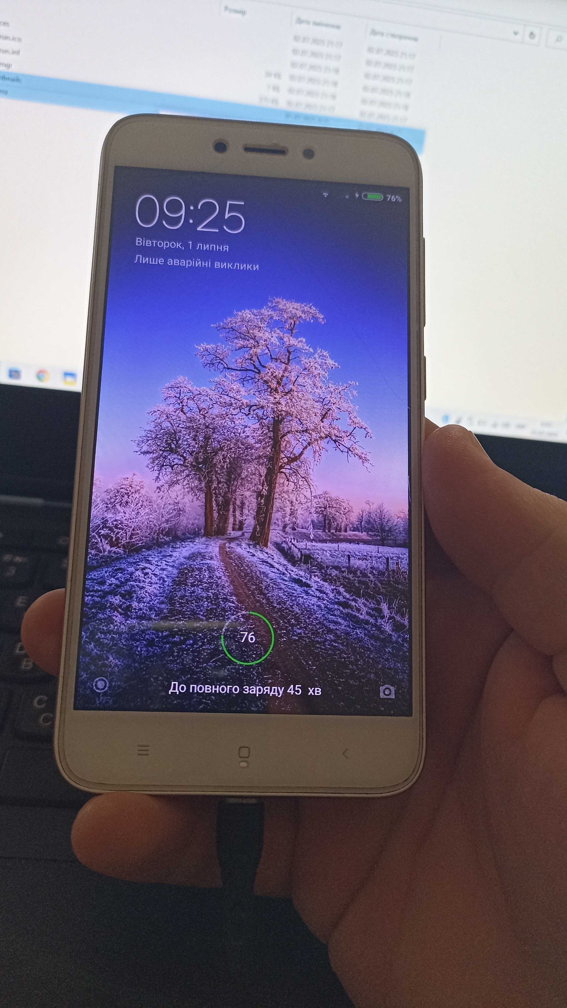 Продам смартфон редмі 5 а