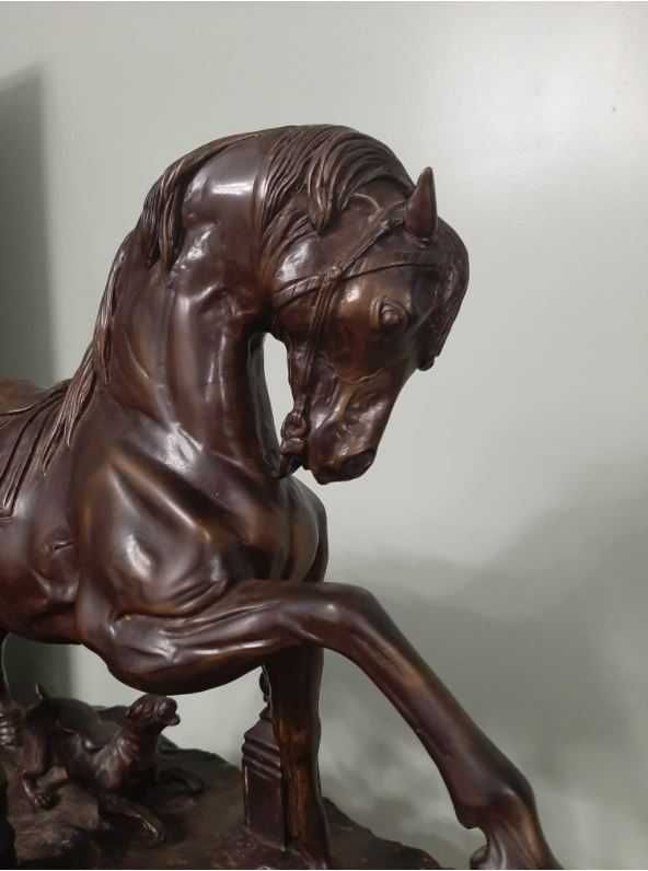 Escultura equestre