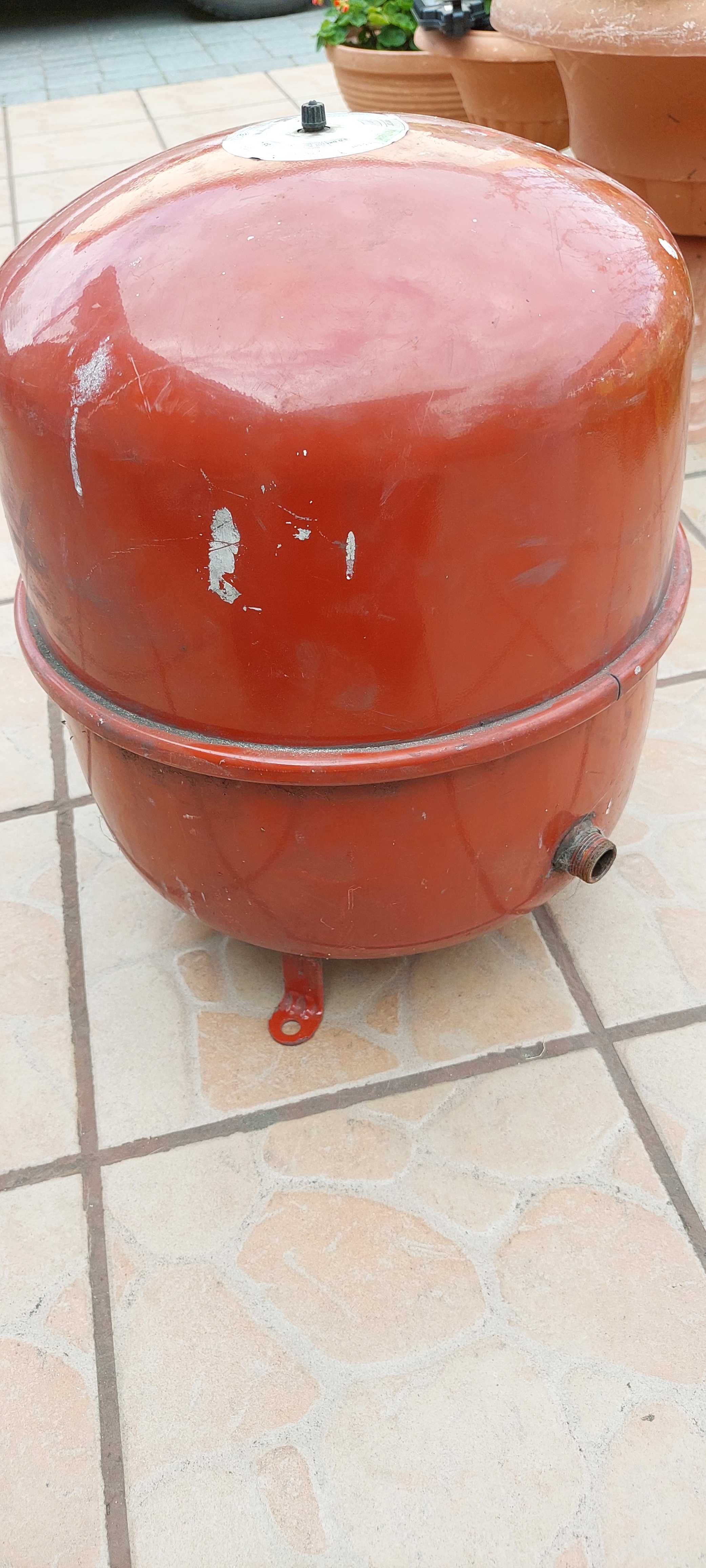 zbiornik wzbiorczym z membraną