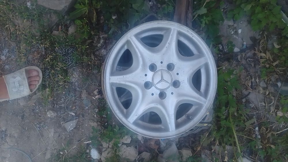 Двері пасажирські і ляда пасат б 5 і комплект дверей від сідана