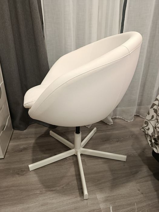 Vendo cadeira giratória IKEA
