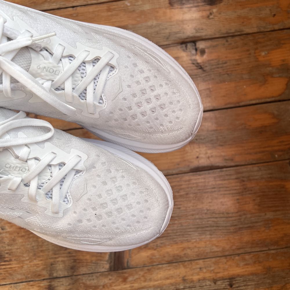 Кросівки Hoka Clifton 9 1127895 розмір 44 оригінал