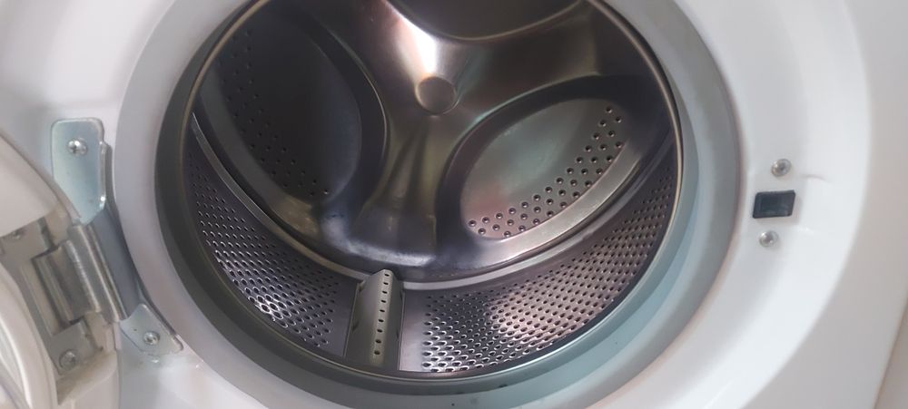 Пральна машина Indesit