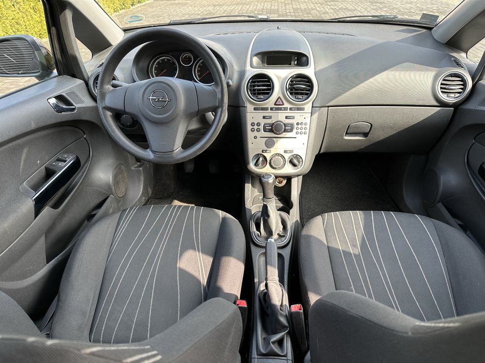 Opel Corsa 09.2008r 1.2b bezwypadkowy zarejestrowany pelny serwis