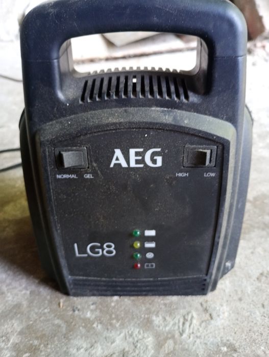 Prostownik automatyczny AEG LG8. AGM VRLA oraz zwykłe