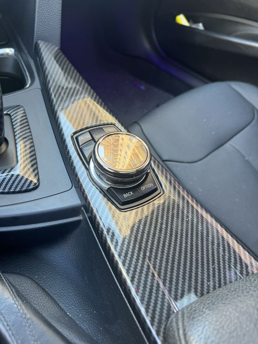 Накладка на консоль карбон F30