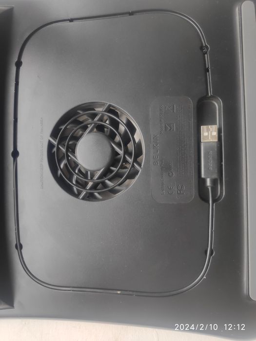 Охлаждающая Подставка BELKIN Кулер для ноутбука,планшета