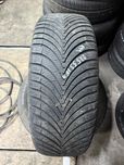 225/55/18 Kumho.