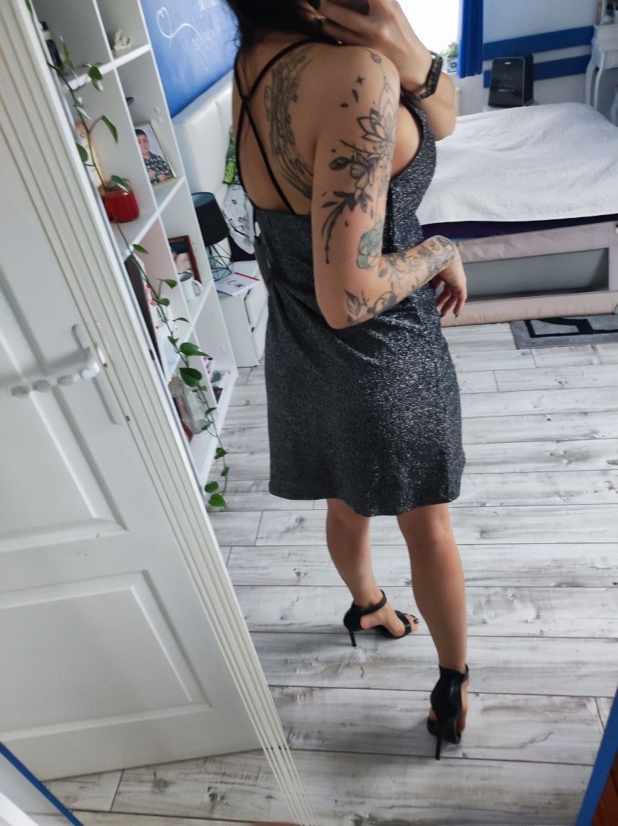 Czarno-srebrna brokatowa sukienka na ramiączka bik bok rozmiar S Sylwe