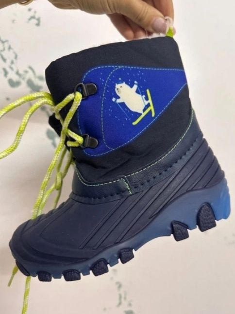 Чоботи зимові для хлопчика сноубутси з підсвічуванням