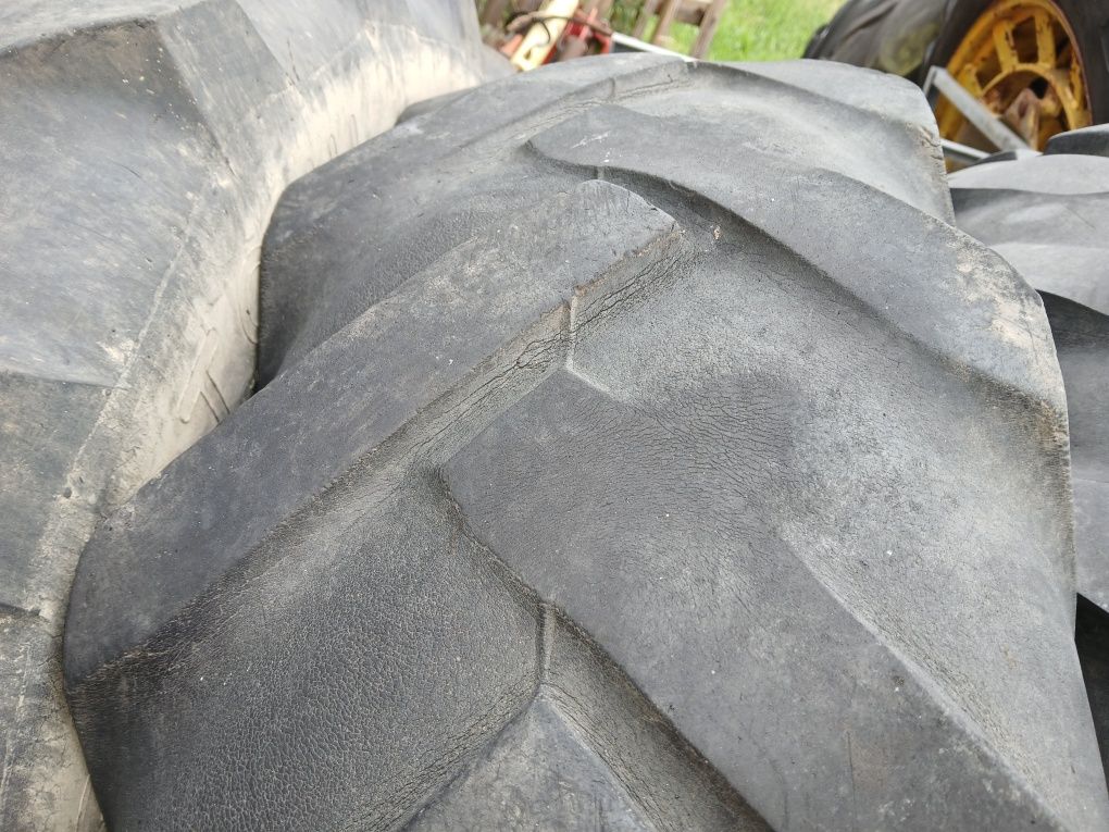 Oppna 12.4/11r32 massey ferguson