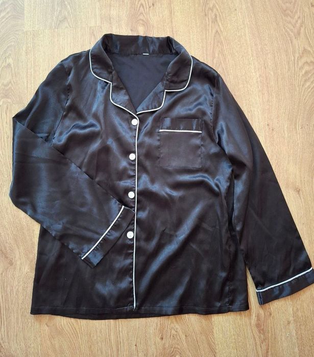 Піжама жіноча чорна атласна верх в ідеальному стані