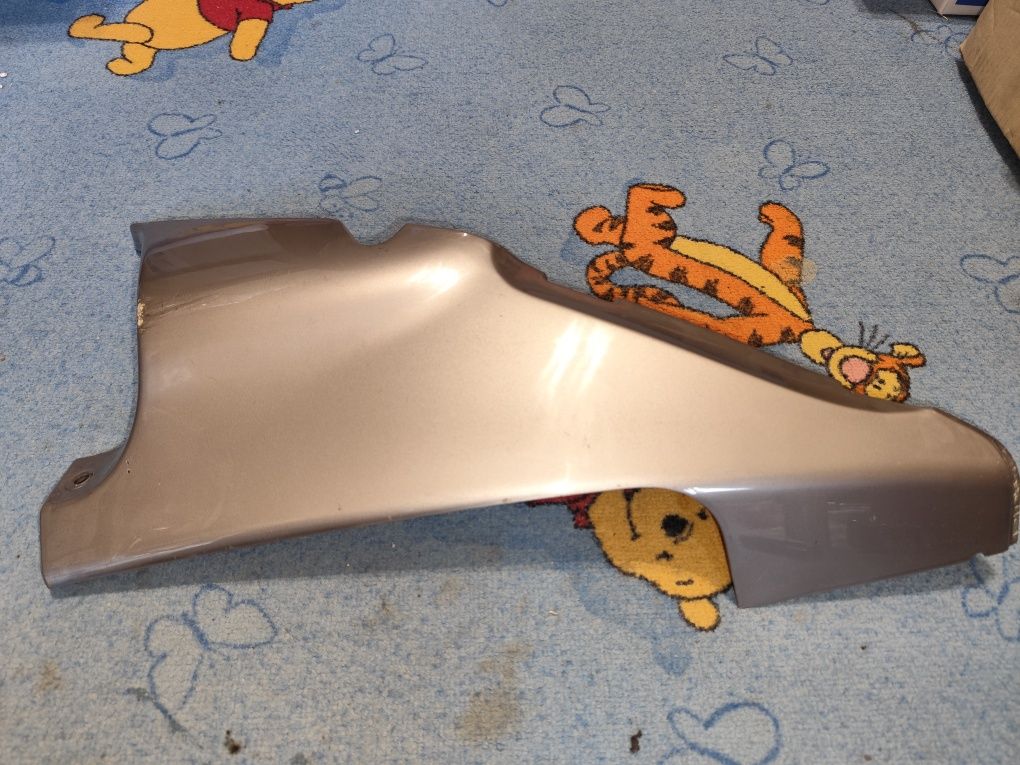 Pług owiewka dolna prawa Honda CBR 1000F