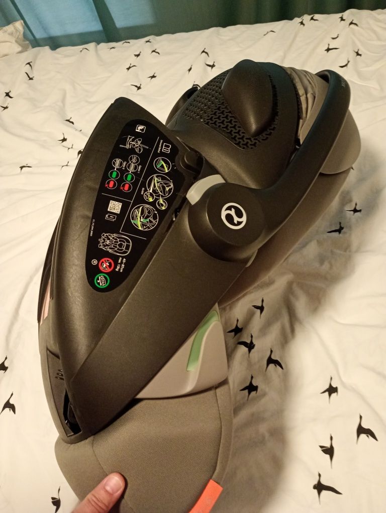 Sprzedam fotelik Cybex Cloud G I- Size 400 zł