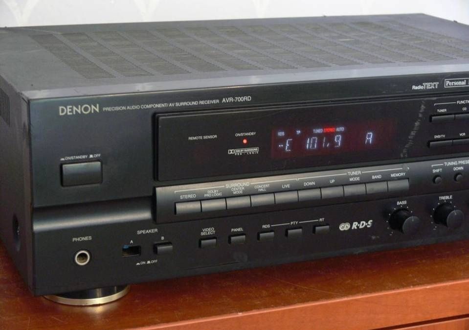 Amplituner Denon AVR-700 RDS