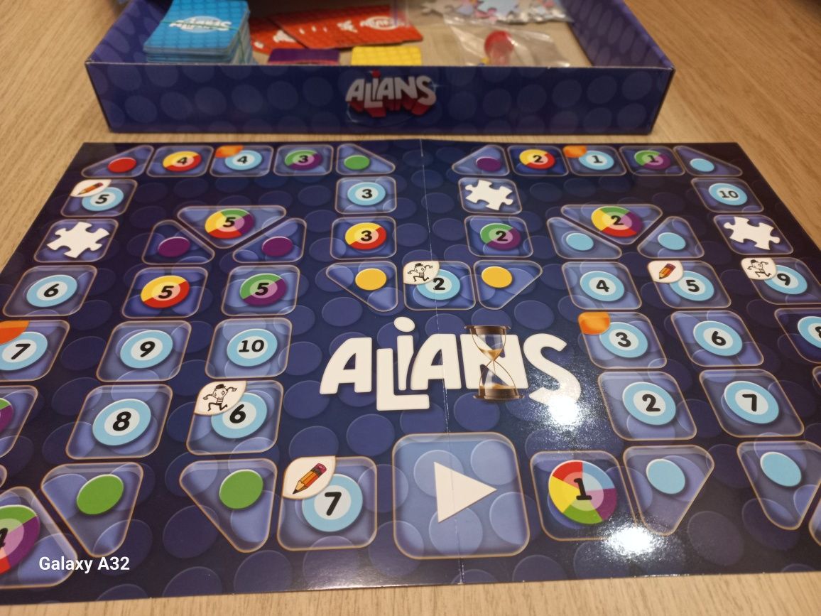 Игра настольная Alians ( Альянс)