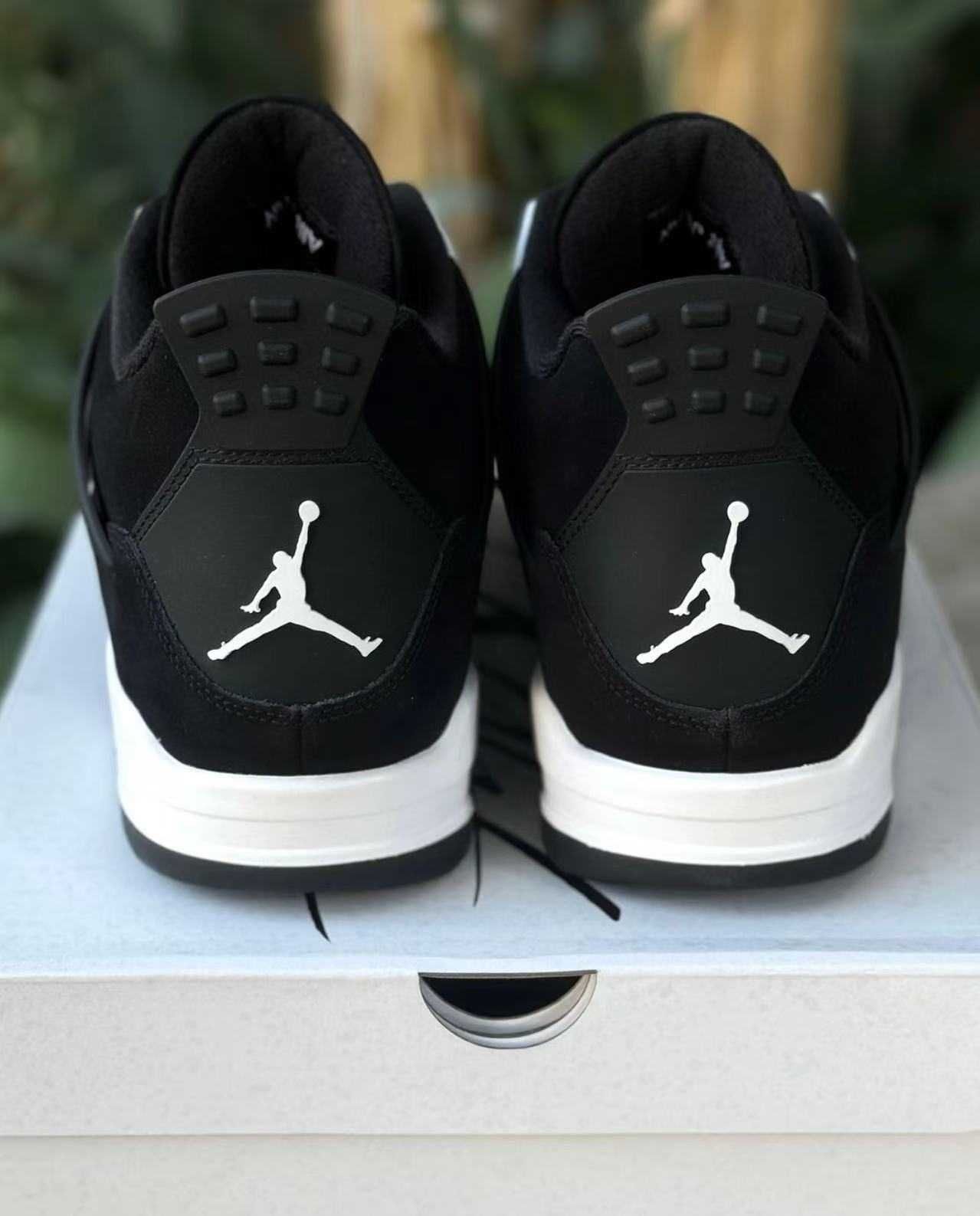 buty Espadryle JordanAirJordan4RetroWhiteThunder Espadryle R. 41