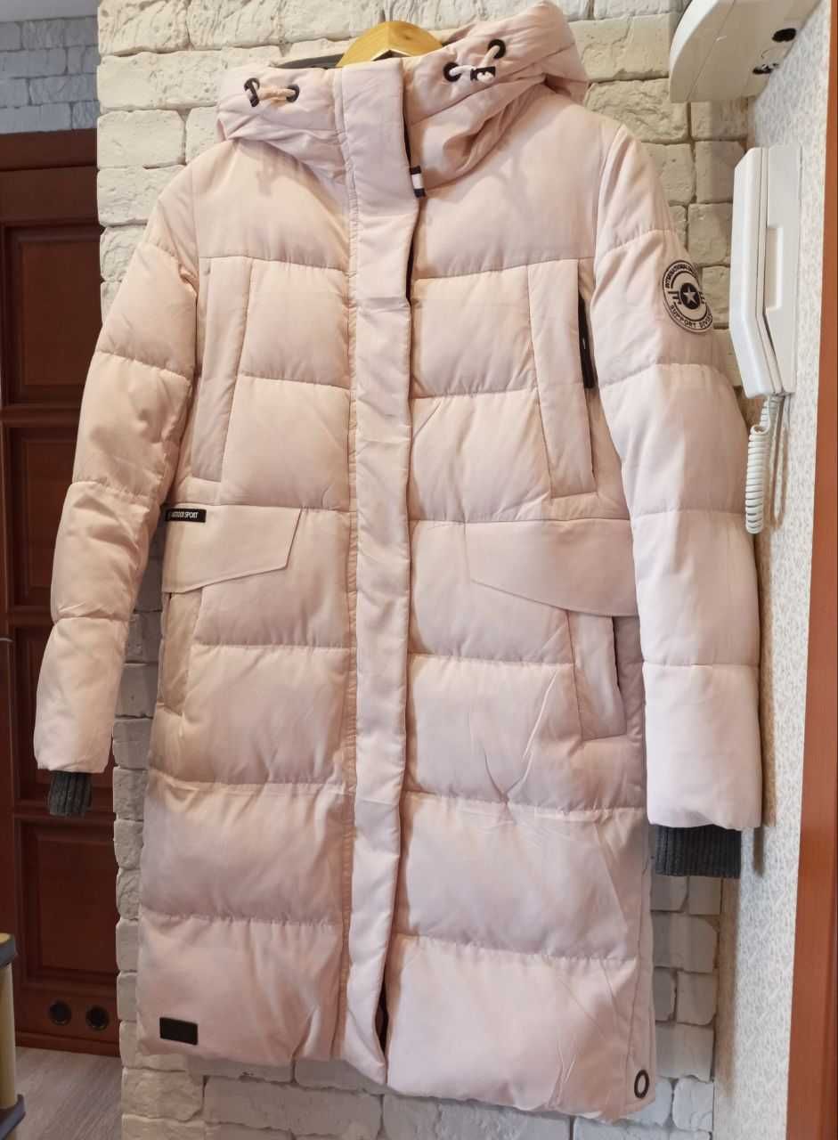 Зимова куртка прямого крою