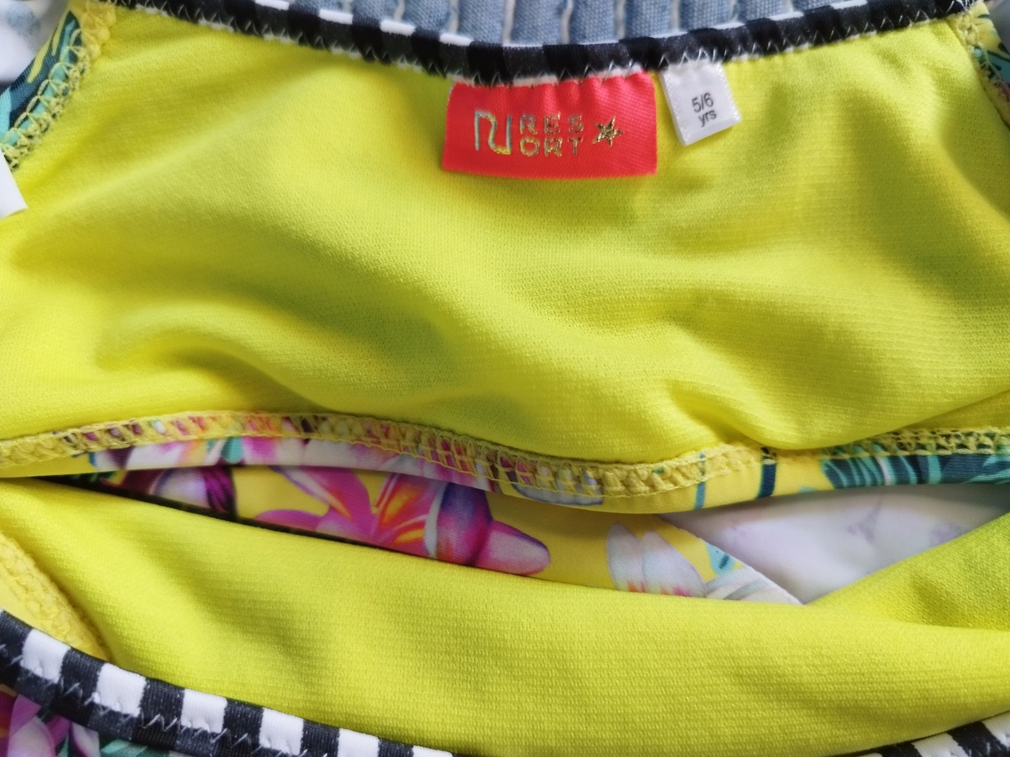 Bikini da River Island, tamanho 5-6 anos