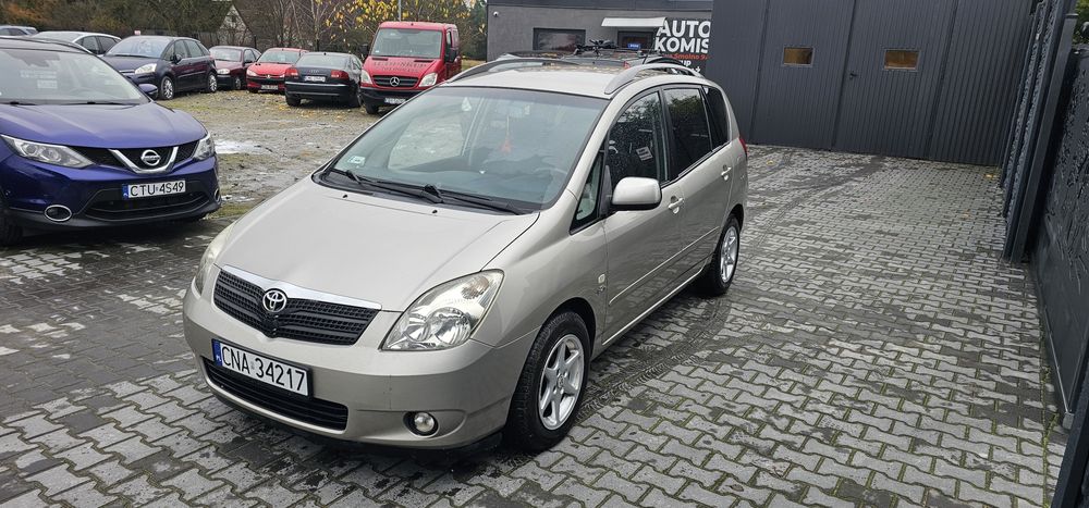 SKUP AUT TORUŃ Toyota Corolla Verso 2003r 2.0D Stan BDB Hak holowniczy