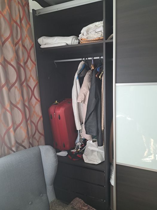 Szafa brwi stan bardzo dobry