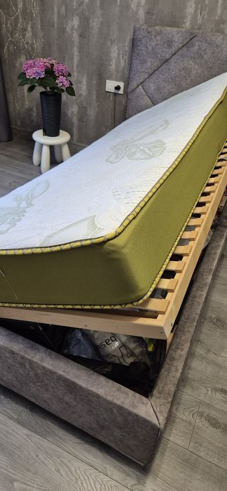 Ліжко з підйомним механізмом, односпальне , в наявності 2шт.