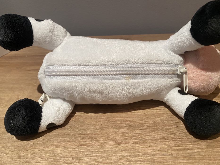Bolsa / estojo em forma de vaquinha