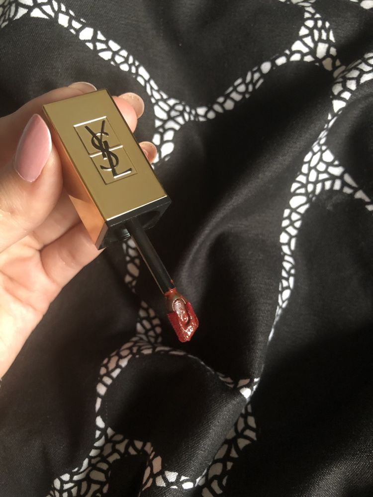 Pomadka Yves Saint Laurent tatouage couture matte stain odcień 8 ysl