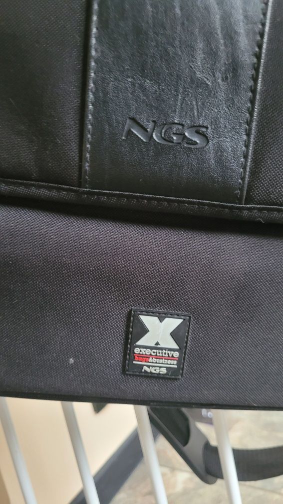 Torba etui na laptopa