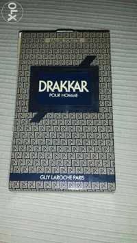 Vendo caixa de perfume DRAKKAR