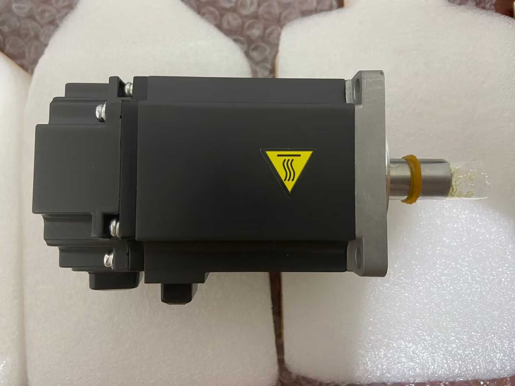 Сервомотор Mitsubishi , AC Servo  , Mitsubishi , HF-KP43 , та інші ..