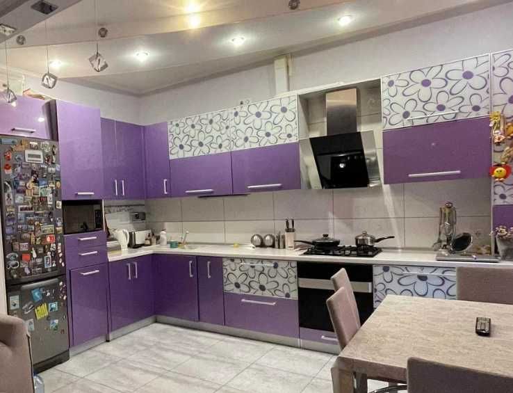 E S3 Продам 2 к. квартиру вул. Нескорених, 32 Б