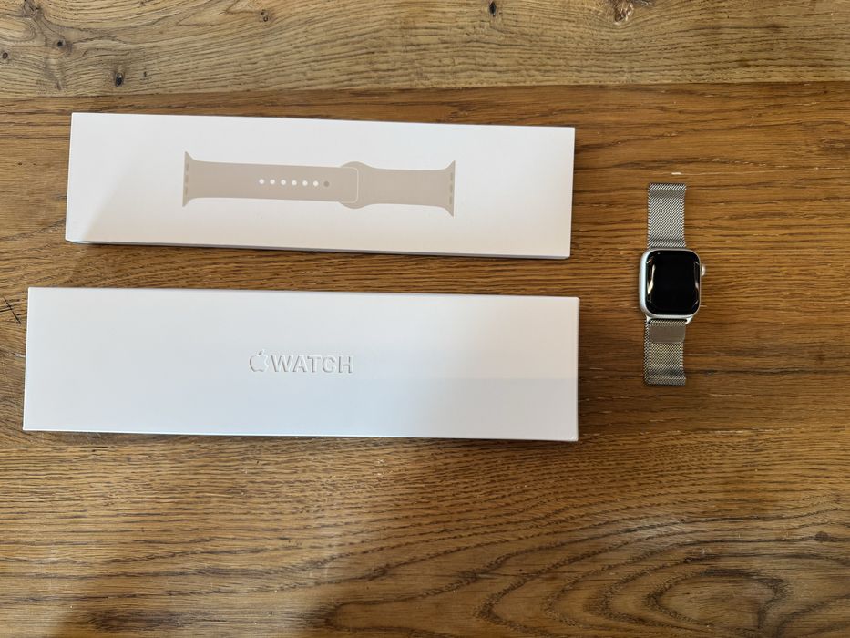 Apple Watch Series 8 (GPS) + bransoleta mediolańska