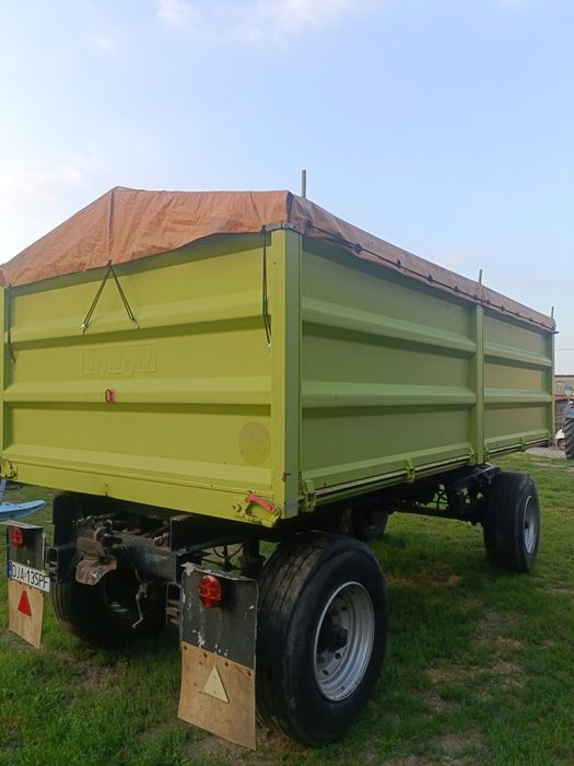 Przyczepy rolnicze Hl8011 wywrotki