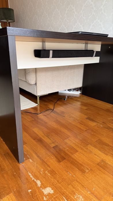 Secretaria IKEA preta 140x75