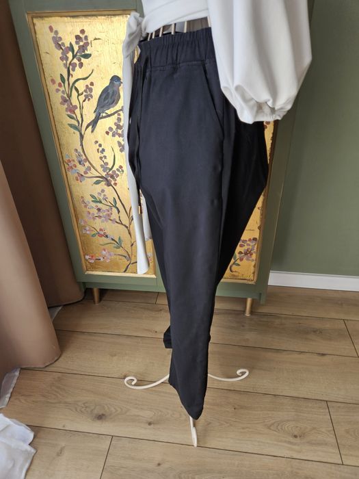 Wygodne bawełniane  Czarne Spodnie damskie na Gumce Prosta szeroka Nog