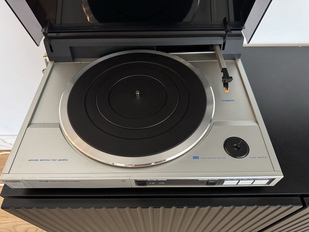 Gramofon Linearny PHILIPS FP 146
