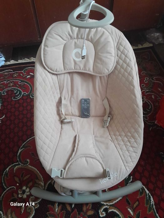 Крісло гойдалка для немовлят