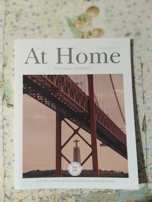 Vendo 3 revistas da história cidade bom estado