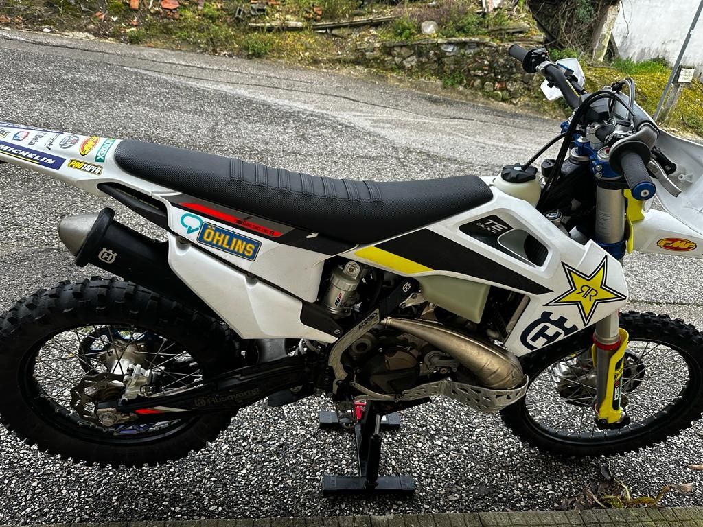 Husqvarna TE300i 2022 Rockstar edition