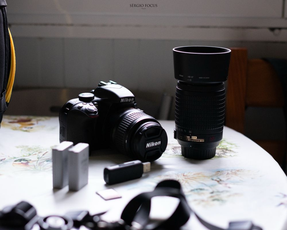 Nikon D3300 ( kit completo )