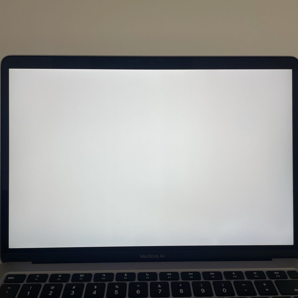 Екран на Macbook Air A2337