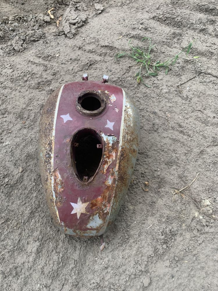 Sprzedam zbiornik paliwa jawa