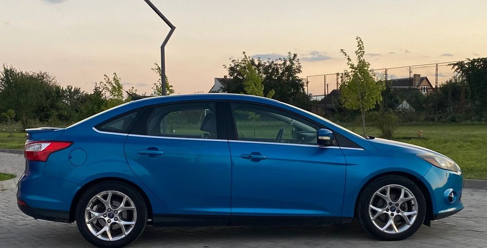 Ford Focus  Titanium  муз. с-ма "Sony"