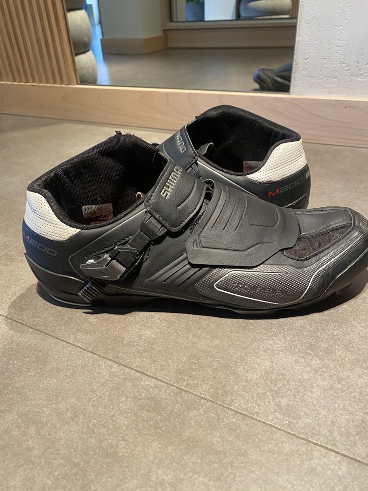 buty marki SHIMANO Model SH-M200L