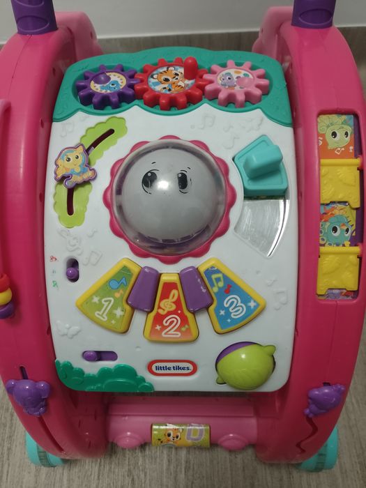 Sprzedam interaktywny balkonik dla dziecka do chodzenia.