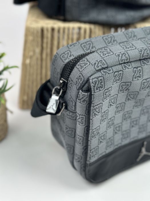 Сумка  Jordan Monogram Messenger Bag Grey unisex оригінал MA0760-G9Q