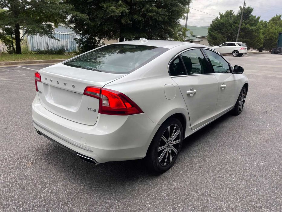 Volvo S60      2018