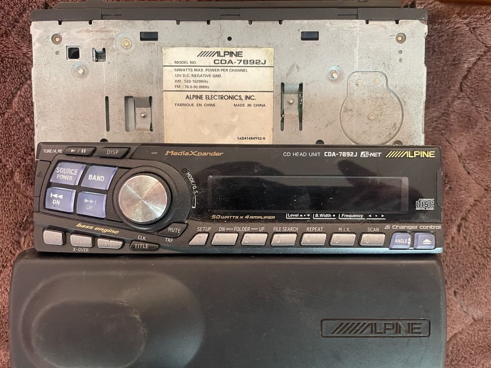 Продам Alpine CDA-7892J