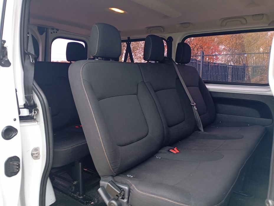 Wynajem, wypożyczalnia busów 9 osobowych z kierowcą lub bez, na kat b